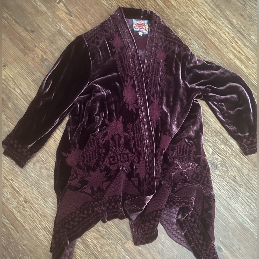 Johnny was shawl maroon with gorgeous detail large